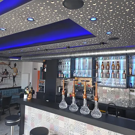 City Hotel